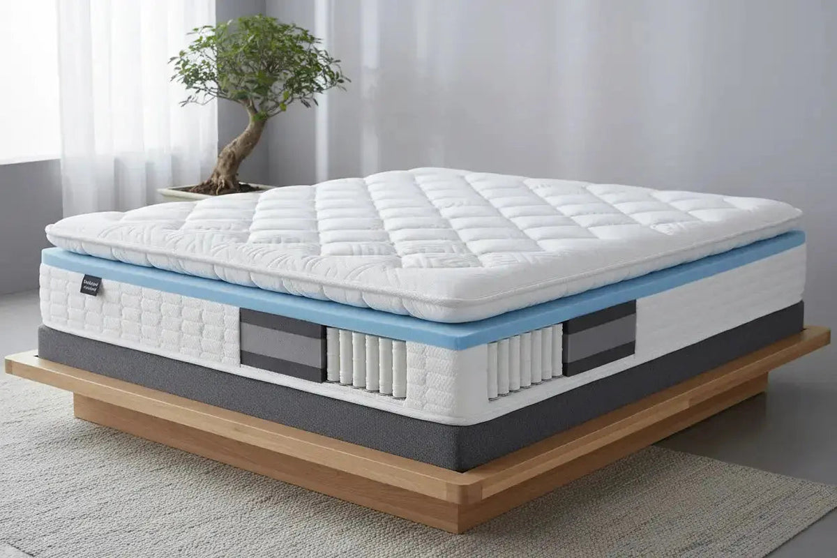 Matelas hybride : couche d'accueil en mousse à mémoire de forme et cœur de soutien