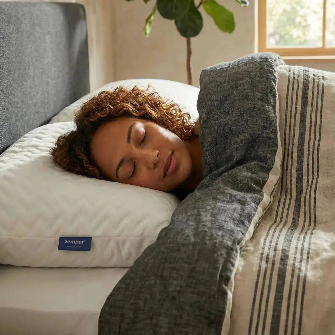 Oreiller mémoire de forme Cervical Ergonomique "MI-FERME" Anti-Acariens - 40 x 60 cm ZenPur