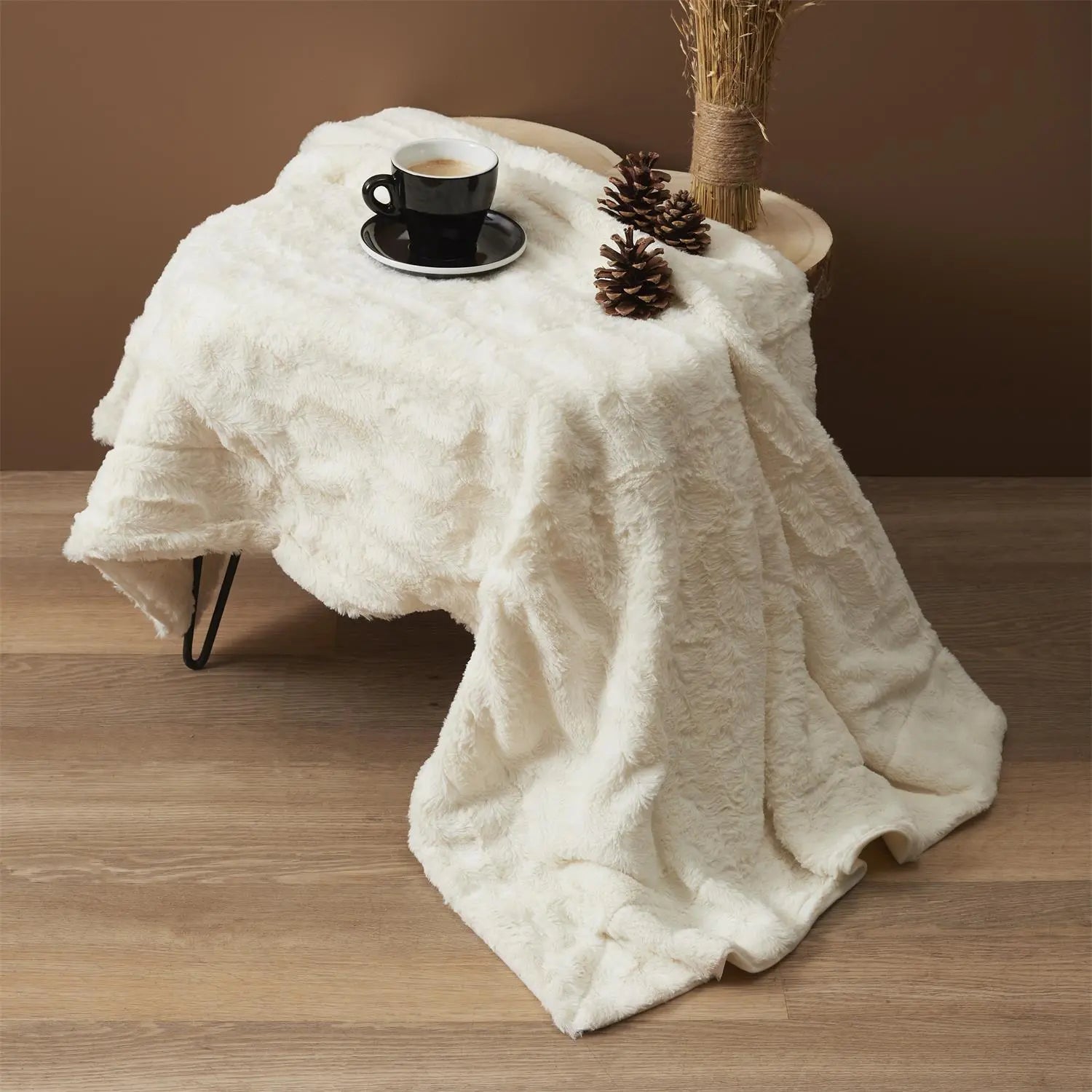 Plaid Blanc Luxueux en Imitation Fourrure avec Anse Zenpur