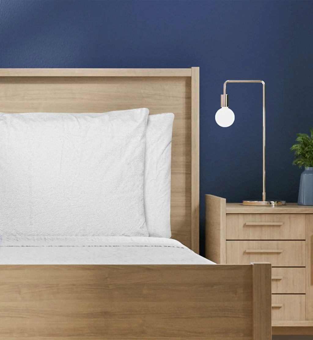 Protège-oreiller ZenPur placé sur un oreiller pour confort et protection maximale