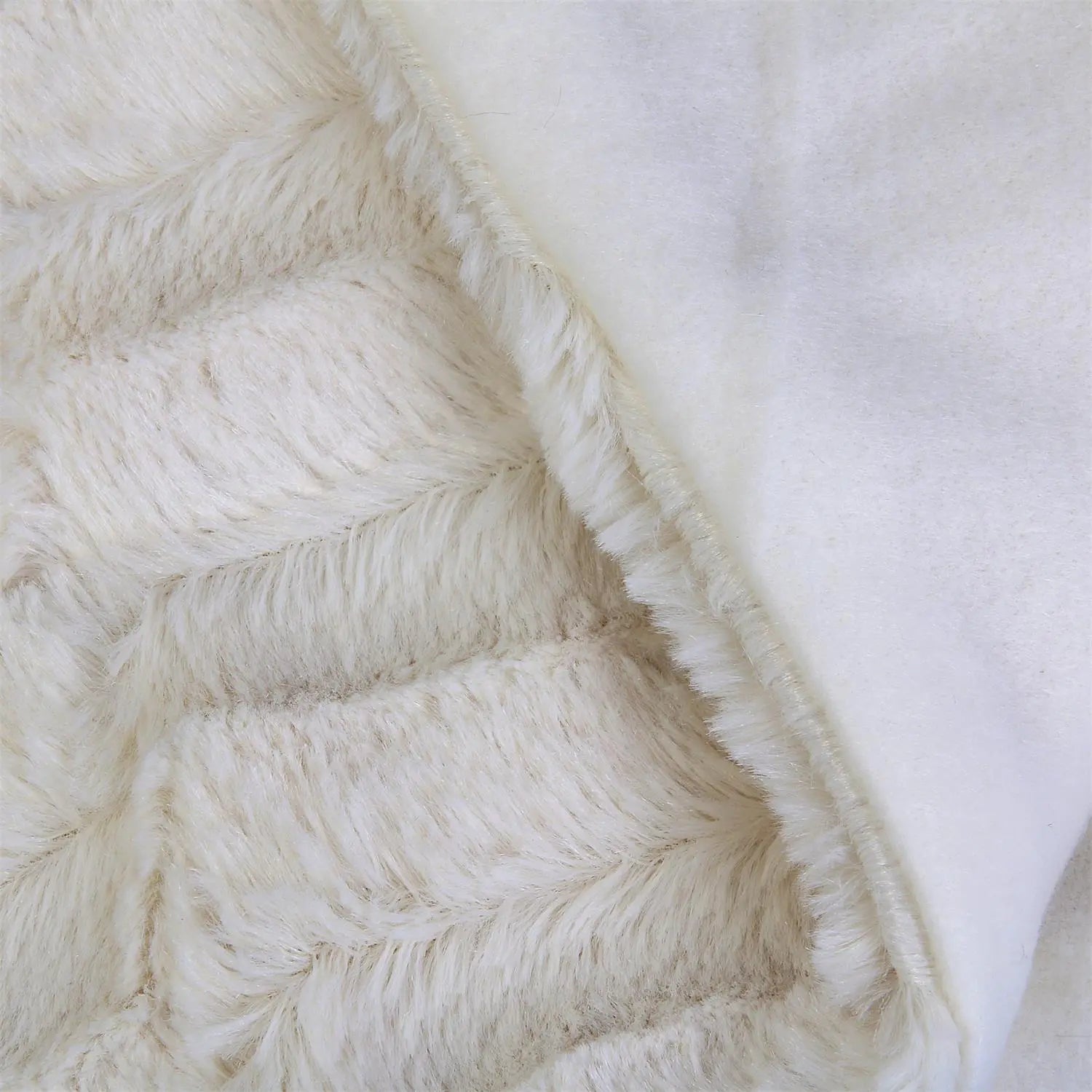 Plaid Blanc Luxueux en Imitation Fourrure avec Anse Zenpur