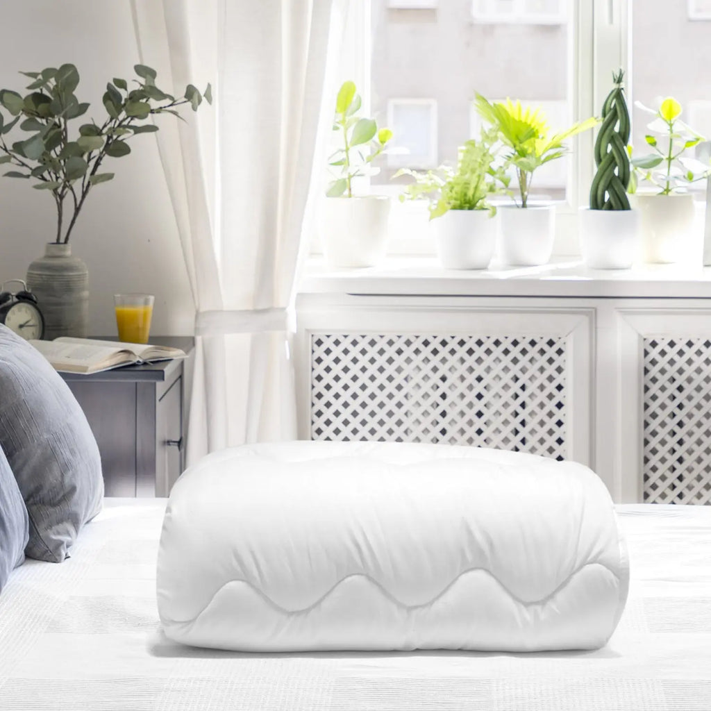 Vue latérale de la couette ZenPur 4 saisons avec coutures résistantes et finition premium